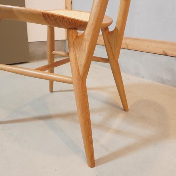 IDEE(イデー)のCONVENTO(コンヴェント)チェア。丸みを帯びたフォルムと