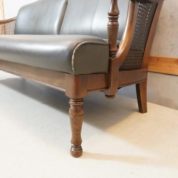 Karimoku(カリモク家具)のコロニアルシリーズの高級ラインGRAND