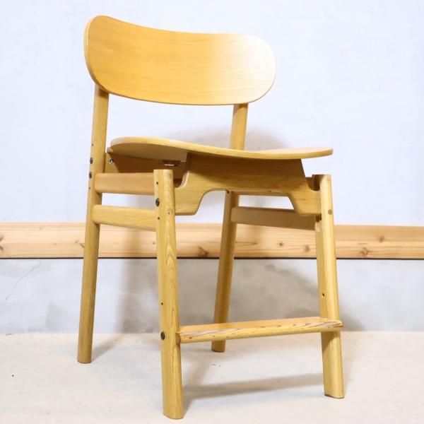 ACTUS(アクタス)のオーク材を使用したSARCLE チェアです。ナチュラルで