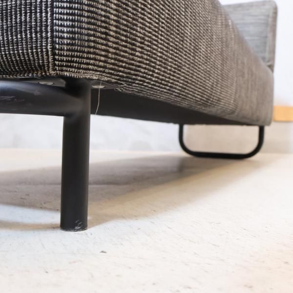 ACTUS(アクタス) OWN-F(オウン エフ) カウチソファー 。シンプルな