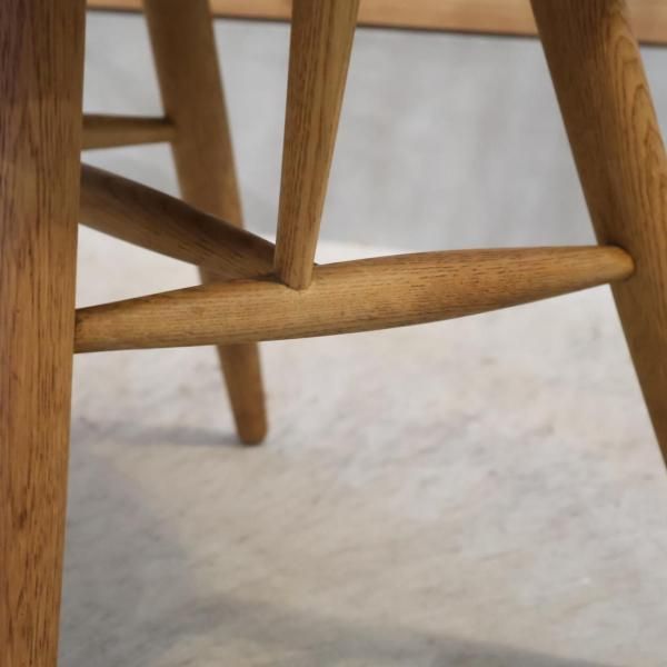 CONDE HOUSE(カンディハウス)のリキ ウインザー アームチェアー。日本