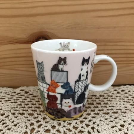 ECOUTE !」minette マグカップ「階段」 - 猫雑貨の店【犬家猫八】