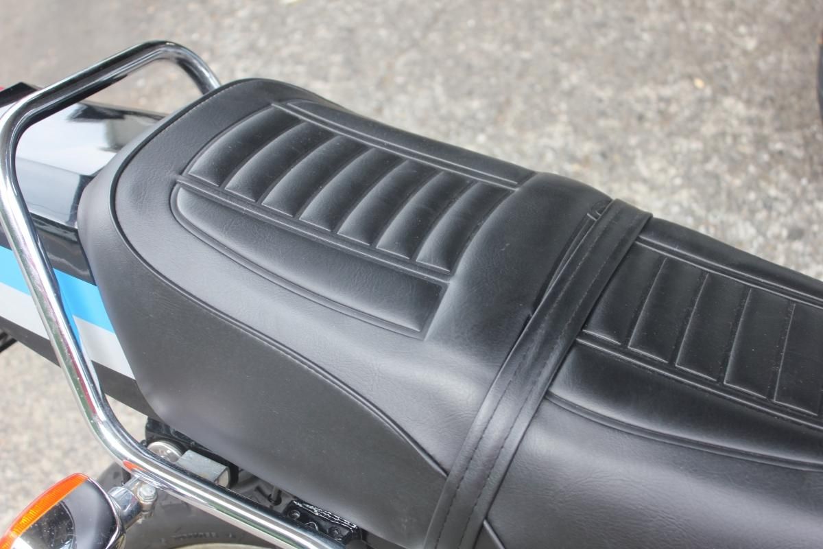 Z400FX/Z500FX/Z550FX 高品質 復刻シート 全年式OK - 旧車パーツ専門店