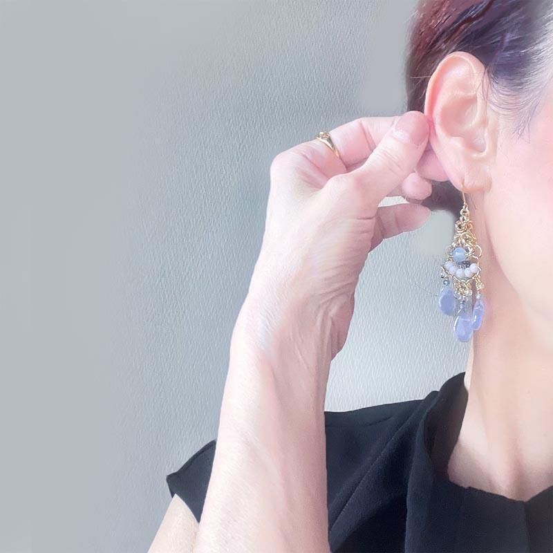 ブルー カルセドニー ピアス・イヤリング 青 天然石 ピアス 揺れる