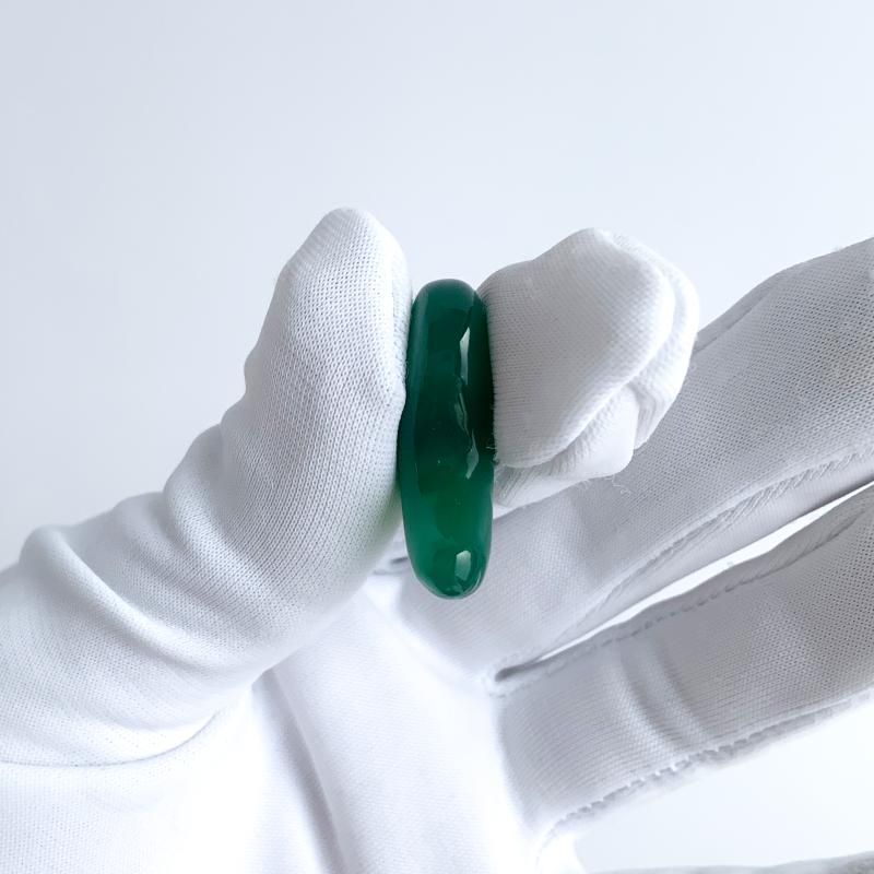 めのう 勾玉 大麻紐ペンダント 】 緑めのう 瑪瑙 メノウ agate