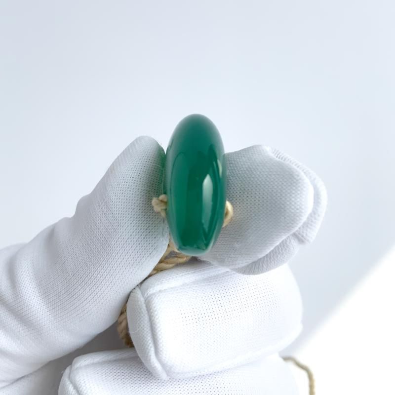 めのう 勾玉 大麻紐ペンダント 】 緑めのう 瑪瑙 メノウ agate