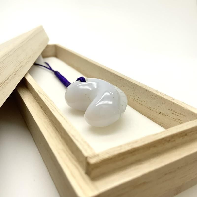 隠岐の島産めのう 勾玉 獣型 】 瑪瑙 メノウ agate アゲート 天然石