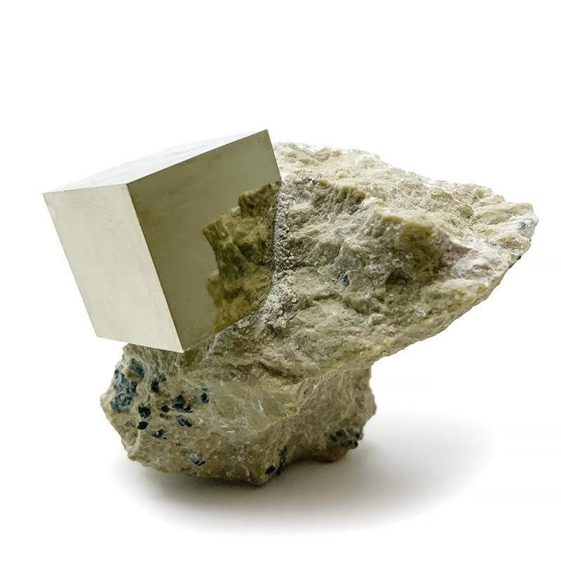 パイライト 原石（立方体結晶付き母岩） 】 | めのうの店川島【公式