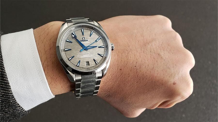 オメガ│シーマスター アクアテラ シルバー文字盤の使いやすいビジネス