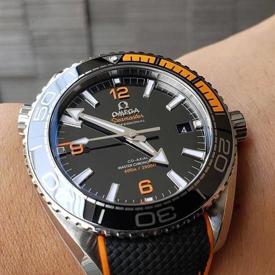 215.32.44.21.01.001 オメガ シーマスター プラネットオーシャン 600M