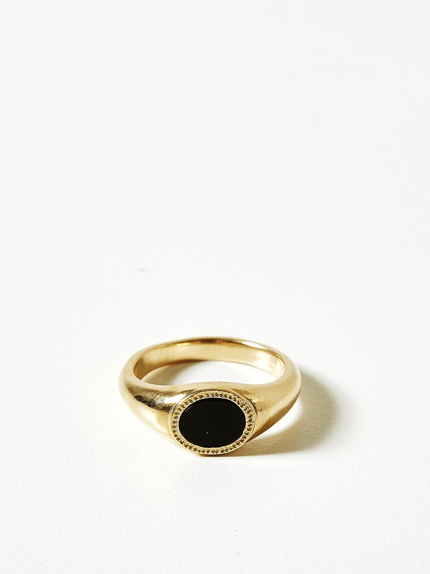 HELIOS / Onyx signet ring ( small onyx ) - GIGI Jewelry