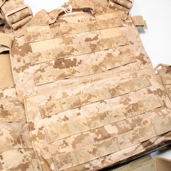 ≪Eagle≫ AOR1迷彩 D-PC プレートキャリア / L/XL Size (USED)