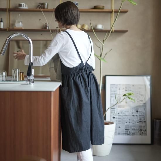 ワンピースエプロン onepiece apron | コットンリネン/ブラック