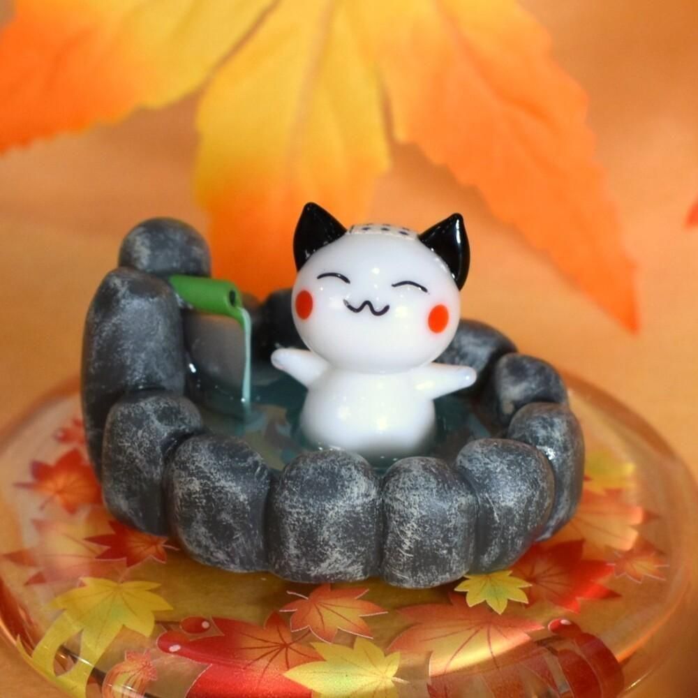 ガラス細工の猫｜露天風呂シロネコ｜フォーカートグラスワークス