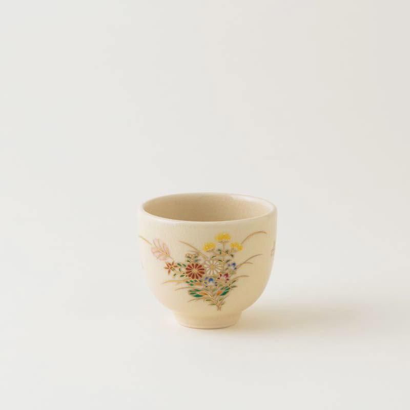 白薩摩ぐい呑（秋草）[シロサツマグイノミ（アキクサ）]｜沈壽官窯