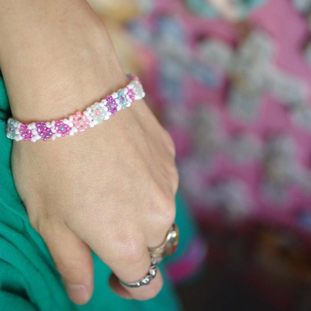 手編み☆カラフルビーズブレスレット