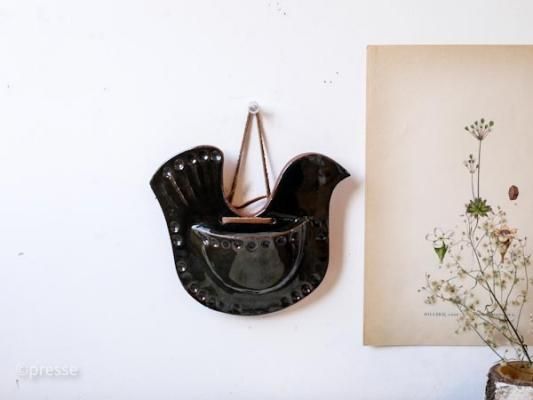 スウェーデン陶器の鳥の壁掛け 小物入れ - presse 北欧、バルトの雑貨