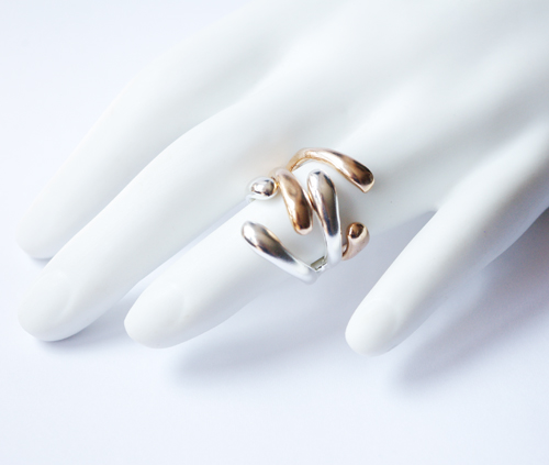 Monica Castiglioni / A-ABBRACCI-01 (Silver) - organ-online.com