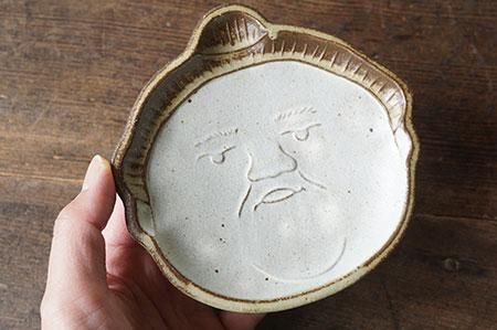 ケ16 oldwhite お相撲さん小皿 大関 - 益子焼の小さな窯元「よしざわ