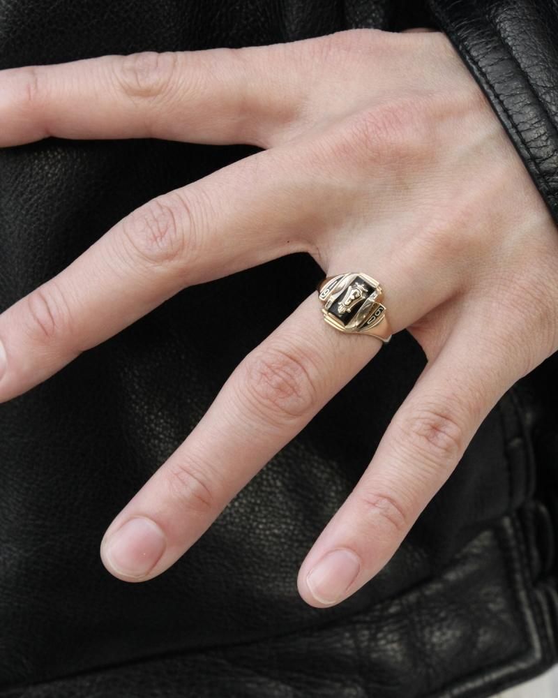 ヴィンテージ カレッジリング【JOSTEN 10kt Gold × Onyx Emblem Top