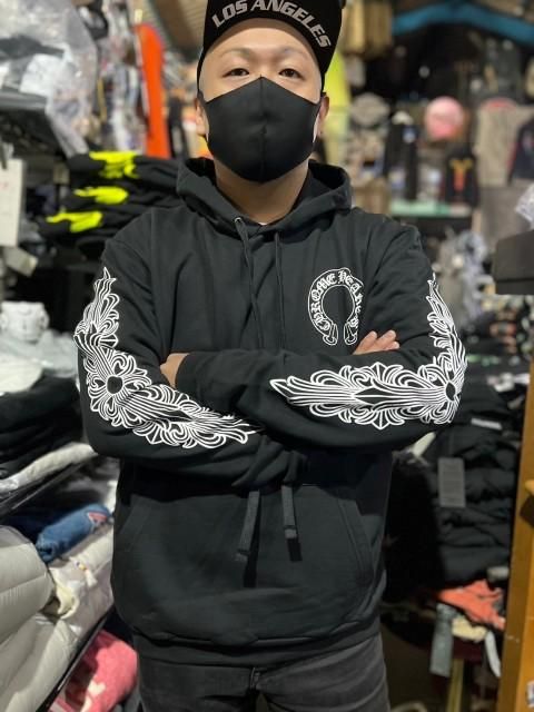 CHROME HEARTSクロムハーツホースシュープルオーバーパーカーblack