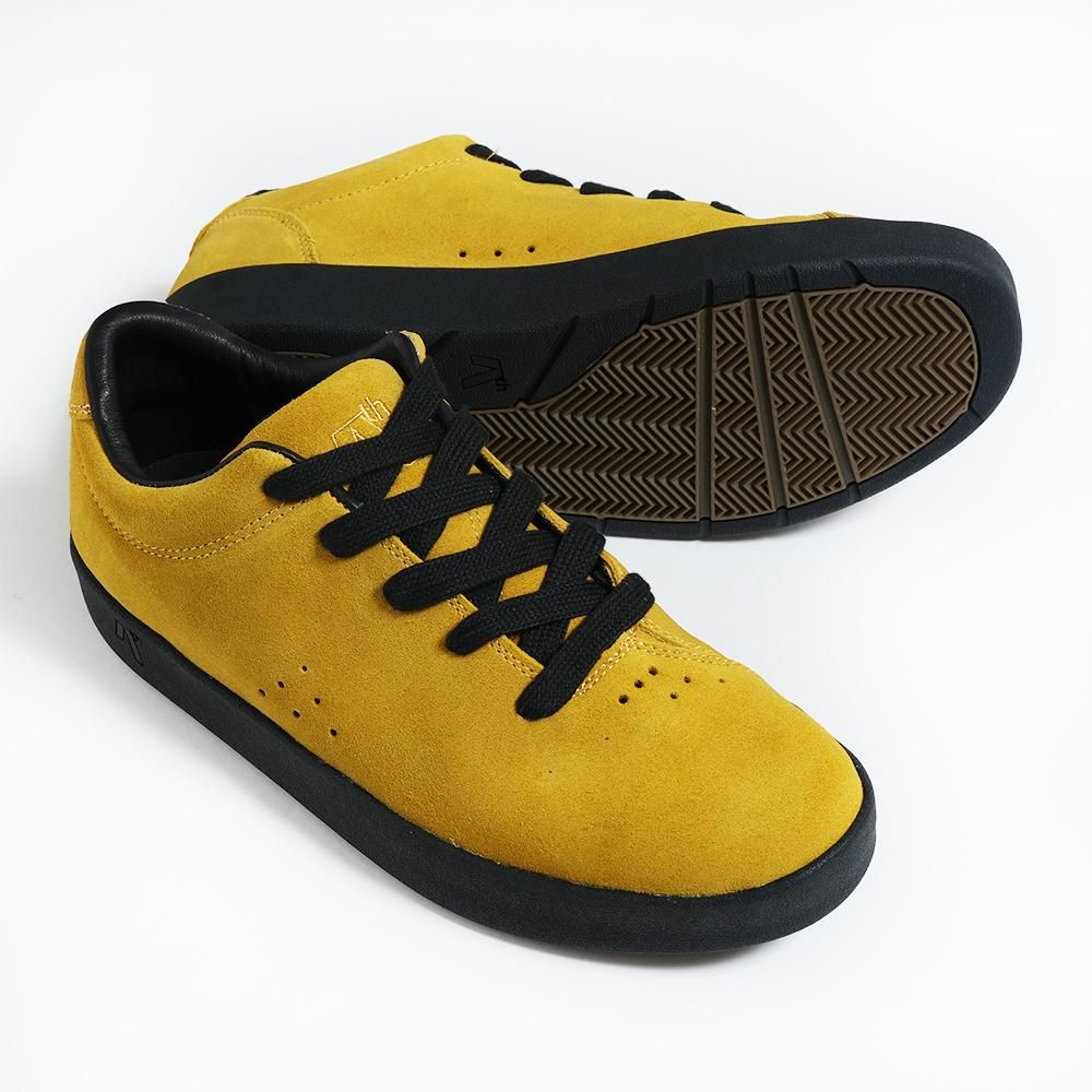 AREth ( アース ) I lace ( YELLOW × BLACK ) - JAU／REMILLAレミーラ