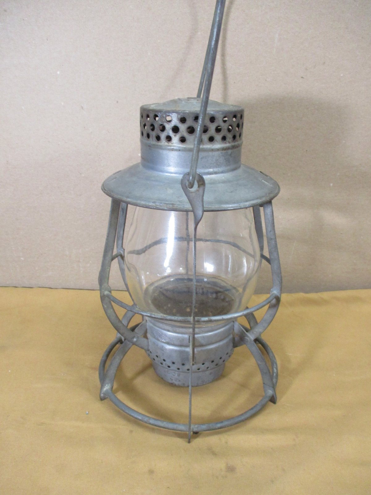 Vintage Dietz No.39 NEW YORK Steel Clad Rail Road Lantern with