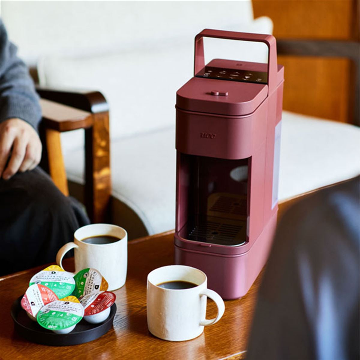 UCC上島珈琲、二俣公一氏デザインのカプセル式コーヒーマシン「DRIP