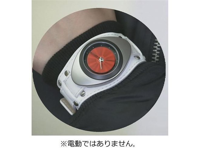 初代仮面ライダー1号の変身ベルトをモチーフにした腕時計、29,160円