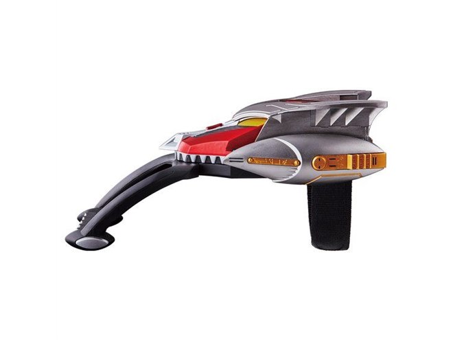 仮面ライダー龍騎、変身ベルトVバックルとドラグバイザーが大人向け