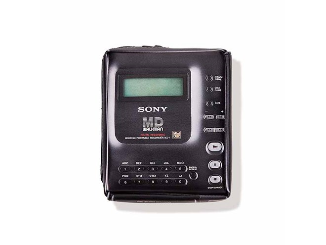 ソニー、ウォークマン40周年を記念したオリジナルポーチ8種類 - 価格.com