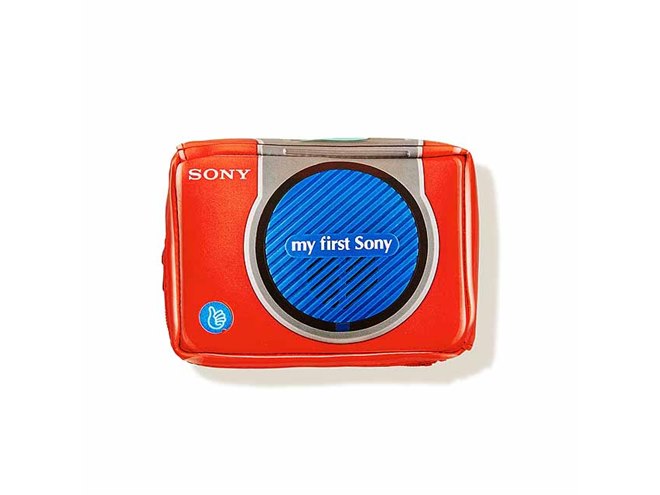 ソニー、ウォークマン40周年を記念したオリジナルポーチ8種類 - 価格.com