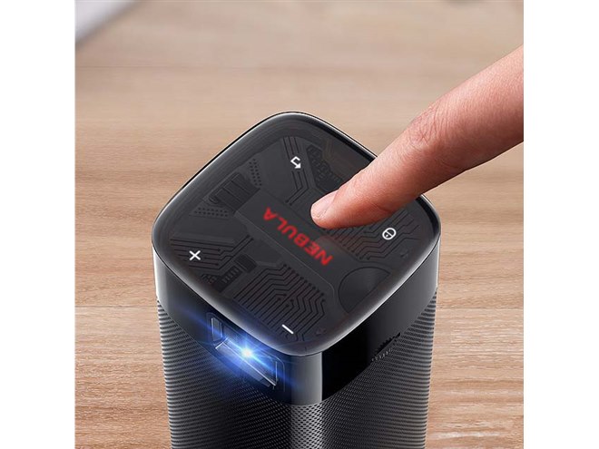 Anker、タッチパネルを採用したモバイルプロジェクター「Nebula Apollo