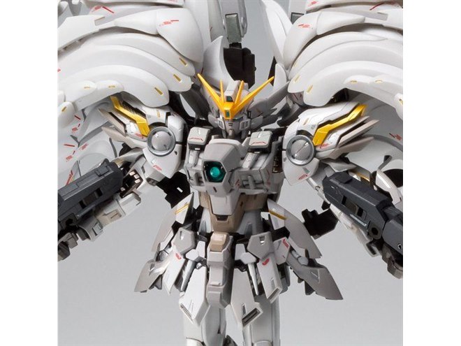 バンダイ、フィギュア「ウイングガンダムスノーホワイトプレリュード