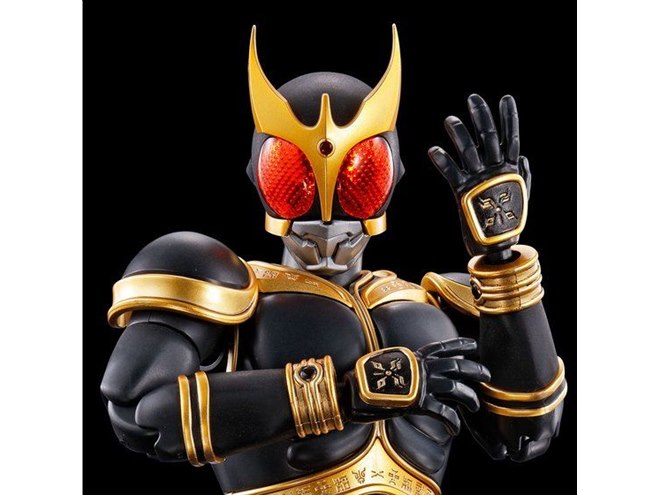 艶消し金メッキを施した「仮面ライダークウガ アメイジングマイティ