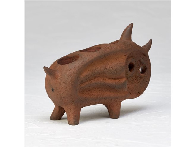 海洋堂、岡本太郎氏が手がけた「猛獣」をデスクトップサイズで