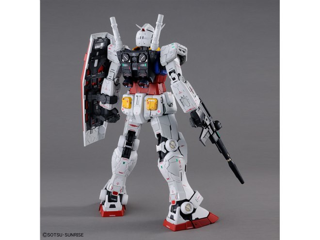 バンダイ、“究極のガンプラ”「PG UNLEASHED RX-78-2」2月生産分を一般