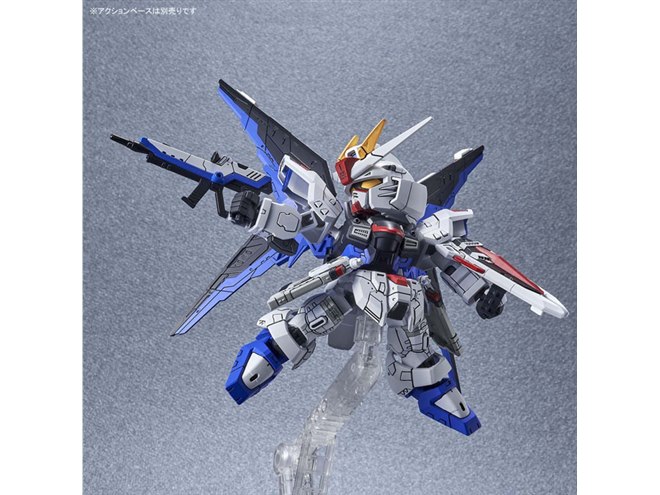 上海に降臨した実物大フリーダムガンダム立像がSDEXで立体化、ガンダム