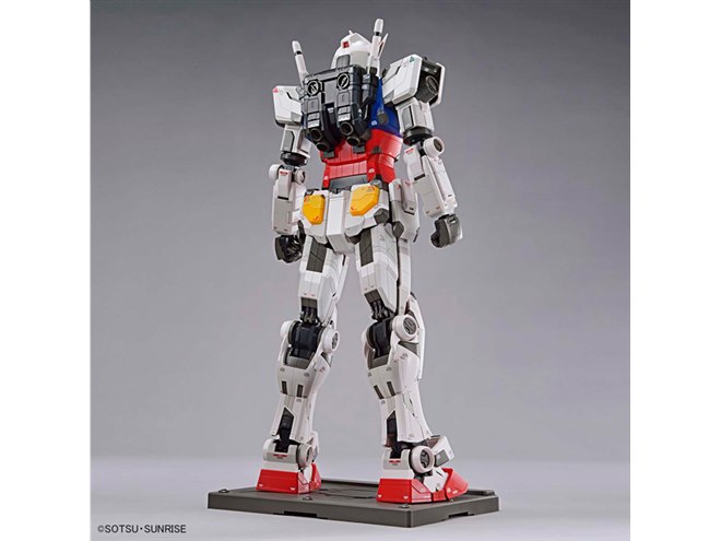 動くガンダム”を再現した限定ガンプラ「1/48 RX-78F00 ガンダム」が