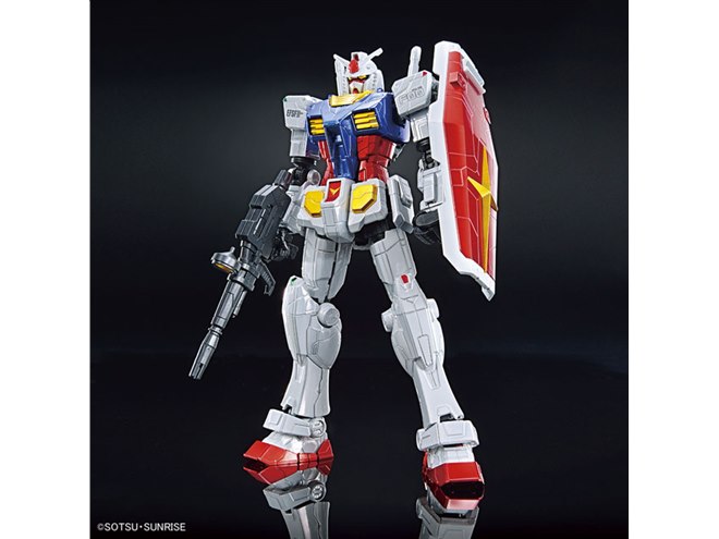 ガンプラ「1/144 RX-78F00 ガンダム」に「チタニウムフィニッシュ」の
