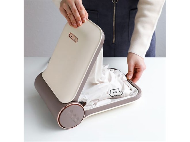 スリーアール、コンパクトに折りたためる衣類乾燥機「ぽけどらい」を