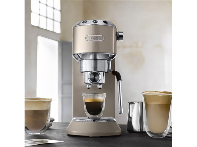 デロンギ、ラテアートに適したフォームミルクを作れるエスプレッソ