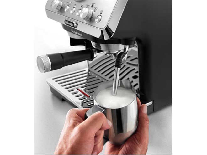 デロンギ「グラインダー付き エスプレッソ・カプチーノメーカー」が
