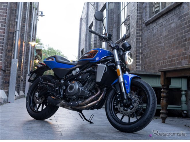 普通二輪免許で乗れるハーレー、「コズミックブルー」の2025年モデル