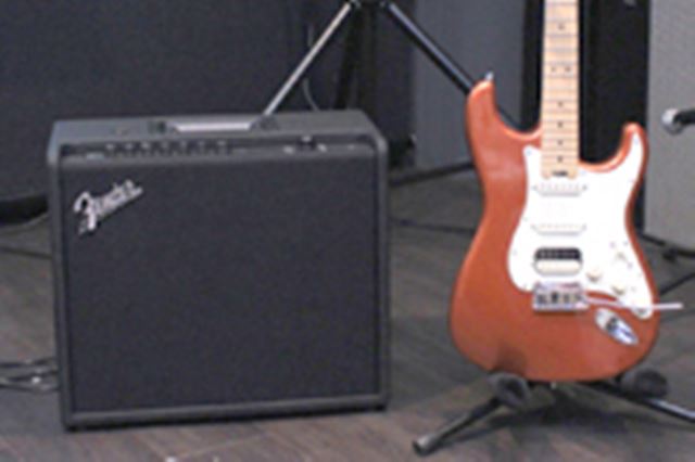 FENDER MUSTANG GT 40 [Black] 価格比較 - 価格.com