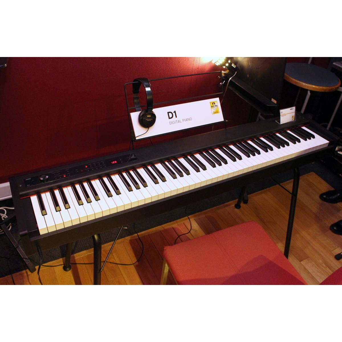 極限までスリム化にこだわった！ コルグのポータブル電子ピアノ「D1