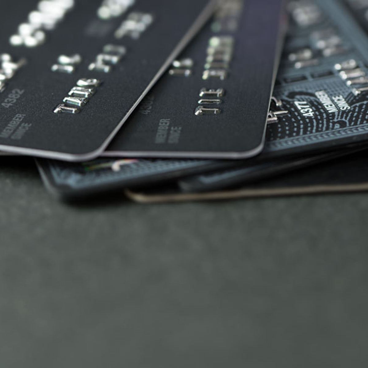 年会費35万円！ 究極のクレジットカード「ブラックカード」の驚くべき