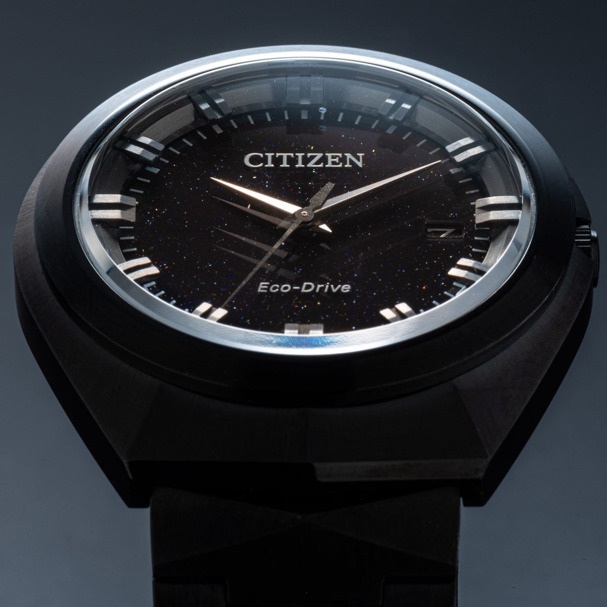 70年代ルックが粋なシチズン「エコ・ドライブ 365」！ 1年間連続駆動