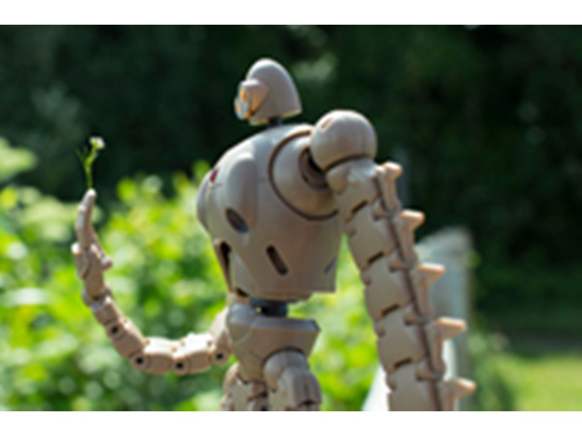 格納ポーズもできる「ロボット兵フル可動フィギュア」と「光る飛行石