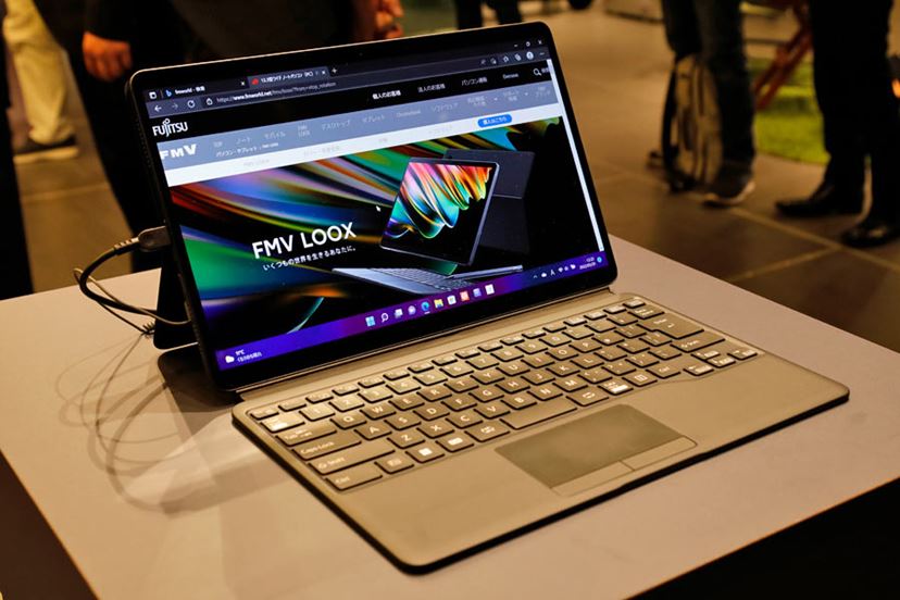 11年ぶりの復活！ 世界最軽量約599gの13.3型Windowsタブレット「FMV